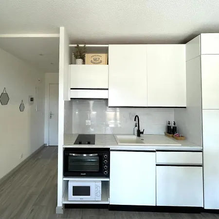 New Studio, Piscine Et Vue • Proche De Monaco * Beausoleil